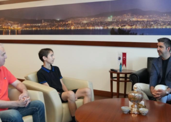 LGS TÜRKİYE BİRİNCİSİNDEN BAŞKAN GÖKHAN YÜKSEL’E ZİYARET