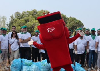 Ormandan 52 kilo atık topladılar