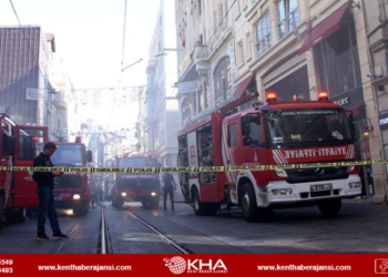 İstiklal Caddesi’nde Yangın: Dumanlar Caddeyi Sardı!