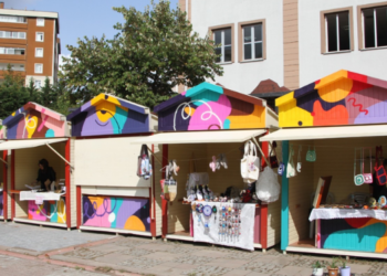 KADIN EMEĞİ SATIŞ STANTLARINDA KARTALLI KADINLARA FIRSAT EŞİTLİĞİ