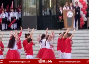 O öğretmen hakkında MEB’den karar!