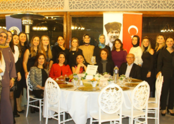 KARTAL BELEDİYESİ’NDEN KREŞ ÖĞRETMENLERİNE KUTLAMA YEMEĞİ