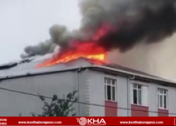 Sultanbeyli’de 3 Katlı Binada Yangın!