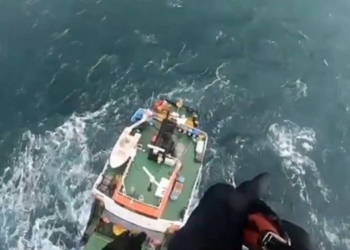 Marmara’da Sürüklenen Geminin 7 Mürettebatı Kurtarıldı