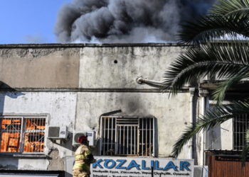 İzmir Kemeraltı Çarşısı’nda yangın