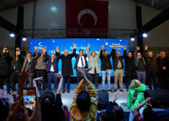 BİNLERCE KİŞİ ÜMRANİYE’DEKİ DEV ETKİNLİK ÇADIRI’NDA BULUŞUYOR!