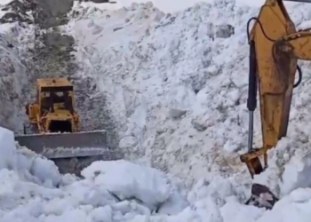 Mayıs ayında 10 metre kalınlığında kar yağdı!