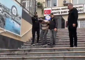 Sultanbeyli’de Şizofren Hastası Adam, Eşini Boğarak Öldürdü!