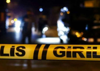 Eski muhtar ailesini öldürdü