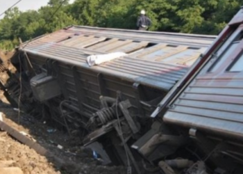 Rusya’da yolcu treni raydan çıktı: En az 100 yaralı!