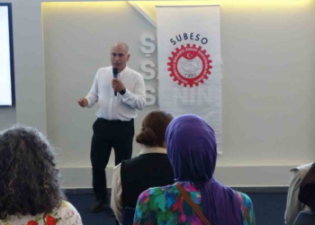 Sultanbeyli’de Kuaför Ve Güzellik Salonu İşletmecilerinde Pazar Günü Kararına Tepki!