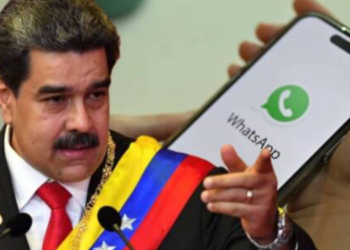 Maduro, canlı yayında WhatsApp hesabını sildi