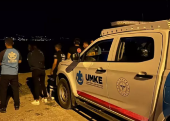 Kastamonu’da bir tekne battı; 3 kişi kayboldu