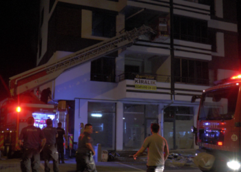 Kayseri’de sinir krizi geçiren şahıs evini ateşe verdi