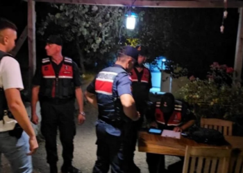 Kastamonu’da tekne battı: 3 kişi kayıp