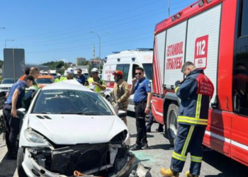 Sultanbeyli TEM Otoyolu’nda feci kaza!