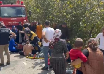 Düzce’de feci kaza: 3’ü ağır 22 yaralı