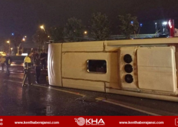 İşçi servisi devrilip sürüklendi: 9 yaralı!