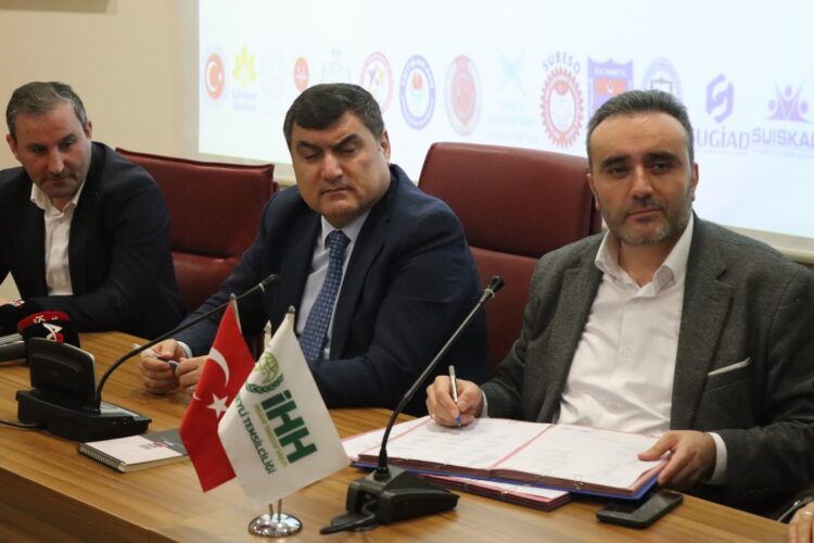 Sultanbeyli Mazlumlar İçin El Ele Verdi