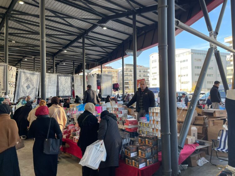 Müjde: Sultanbeyli Sosyete Pazarı Açıldı!