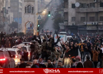 Suriye’de muhalif silahlı grupların ilerleyişi sürüyor!