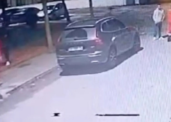 Noel Baba kostümlü şahıs bıçakla dehşet saçtı: 1 ölü, 1 yaralı