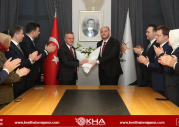 Kandemir görevini Büyükgümüş’e devretti