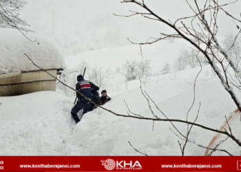 Kar kalınlığı 5-6 metreyi aştı!