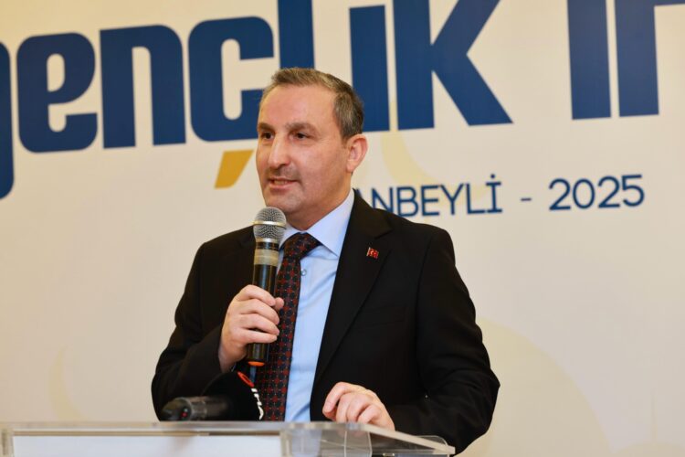 BAKAN BAK’TAN GENÇLERE BÜYÜK MÜJDE
