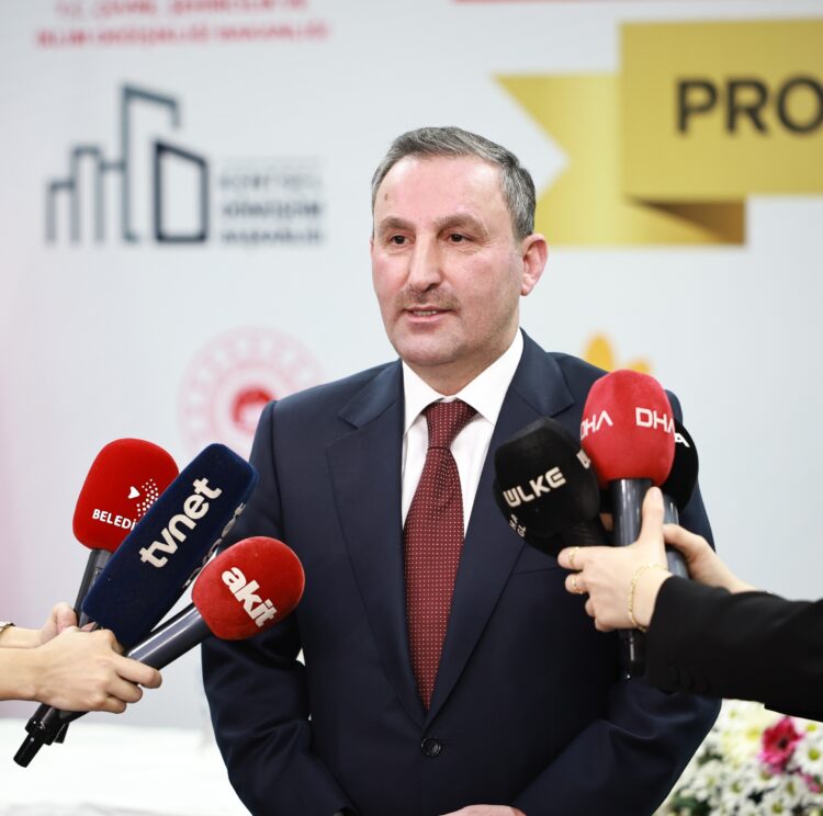 SULTANBEYLİ’DE KENTSEL DÖNÜŞÜM HIZ KAZANIYOR