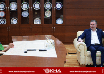 Başkan Tombaş Koltuğunu Çocuklara Devretti