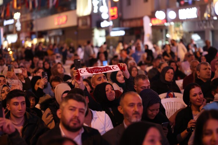 Sultanbeyli’de İstanbul’un Fethi’nin 572. Yılı Coşkuyla Kutlandı