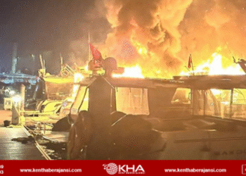 Tuzla’da 4 tekne alev alev yandı