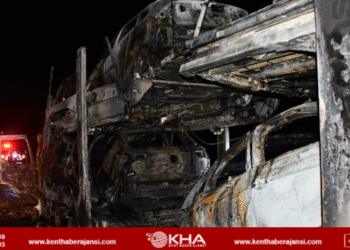 Otomobil yüklü tır küle döndü