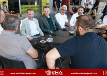 Başkan Tombaş, Pazar Günü Vatandaş ve Esnafla Buluştu