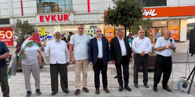 Sultanbeyli Kent Meydanı’nda Zulme Karşı Birlik Mesajı