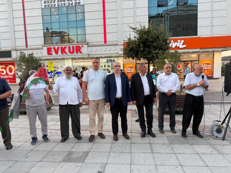 Sultanbeyli Kent Meydanı’nda Zulme Karşı Birlik Mesajı