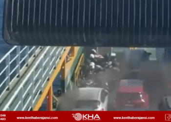 Marmara Adası açıklarında feribotta yangın