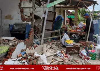 Endonezya’da 5,7 büyüklüğünde deprem