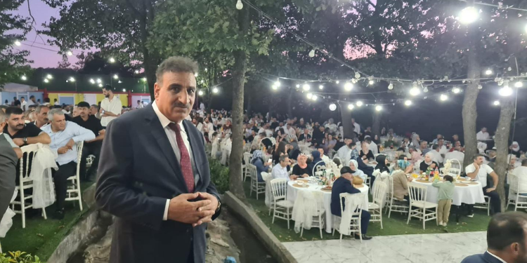 İSTANBUL’DA VANLILARA YAKIŞAN GÖRKEMLİ DÜĞÜN