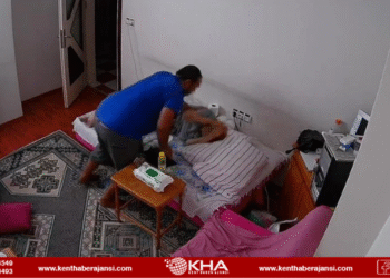 Doktor Oğlundan Annesine 2 Saat Dayak