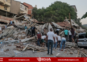 Balıkesir’de iki dakikada üç deprem daha oldu!