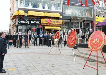 Sultanbeyli’de 29 Ekim Coşkusu: Atatürk Büstüne Çelenk Sunuldu