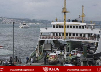 Harem-Sirkeci Seferinde Kaza: Feribot Vapura ve İskeleye Çarptı