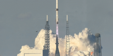 ‘New Glenn’ roketi Mars görevi için uzaya fırlatıldı