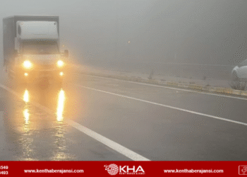 Bolu Dağı’nda Yoğun Sis ve Sağanak: Görüş Mesafesi 30 Metreye Düştü