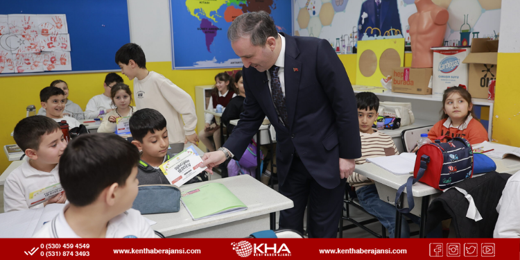 SULTANBEYLİ BELEDİYESİNDEN 23 BİN ÖĞRENCİYE DİJİTAL EĞİTİM SETİ