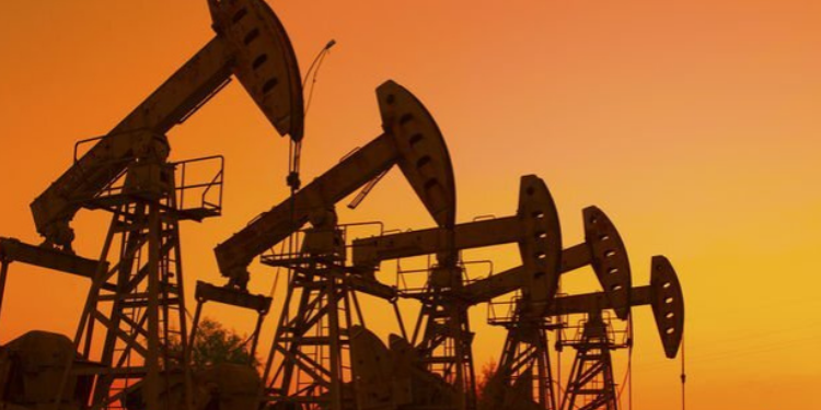 Hürmüz Krizi Enerji Piyasalarını Sarstı: Petrol İçin 100 Dolar Uyarısı