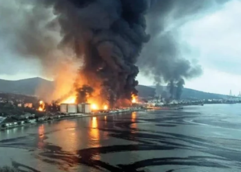 Karadeniz’de Petrol Alarmı: Sızıntı Türkiye Kıyılarına Ulaşabilir