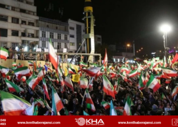 Ateşkes uzadı, gerilim tırmandı: Tahran’da balistik füze gösterisi